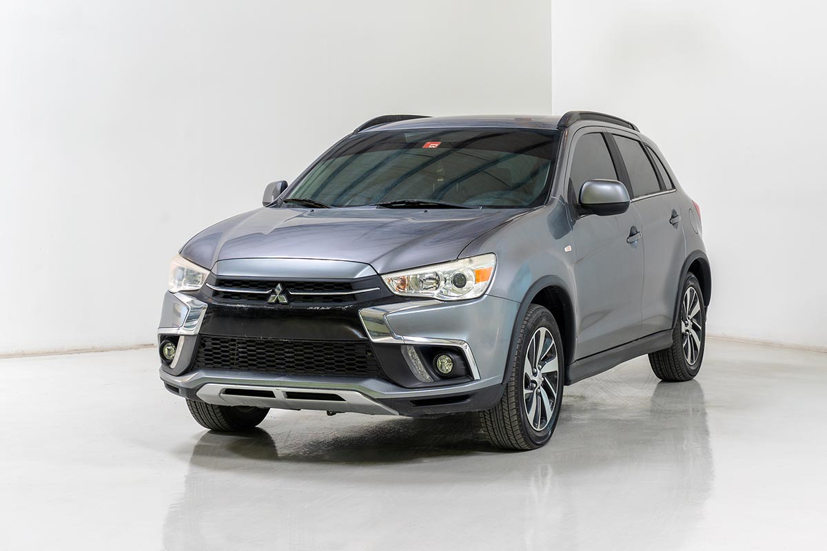 ASX 2.0 4WD MEDIUM L / Camera U17? Titanium Grey