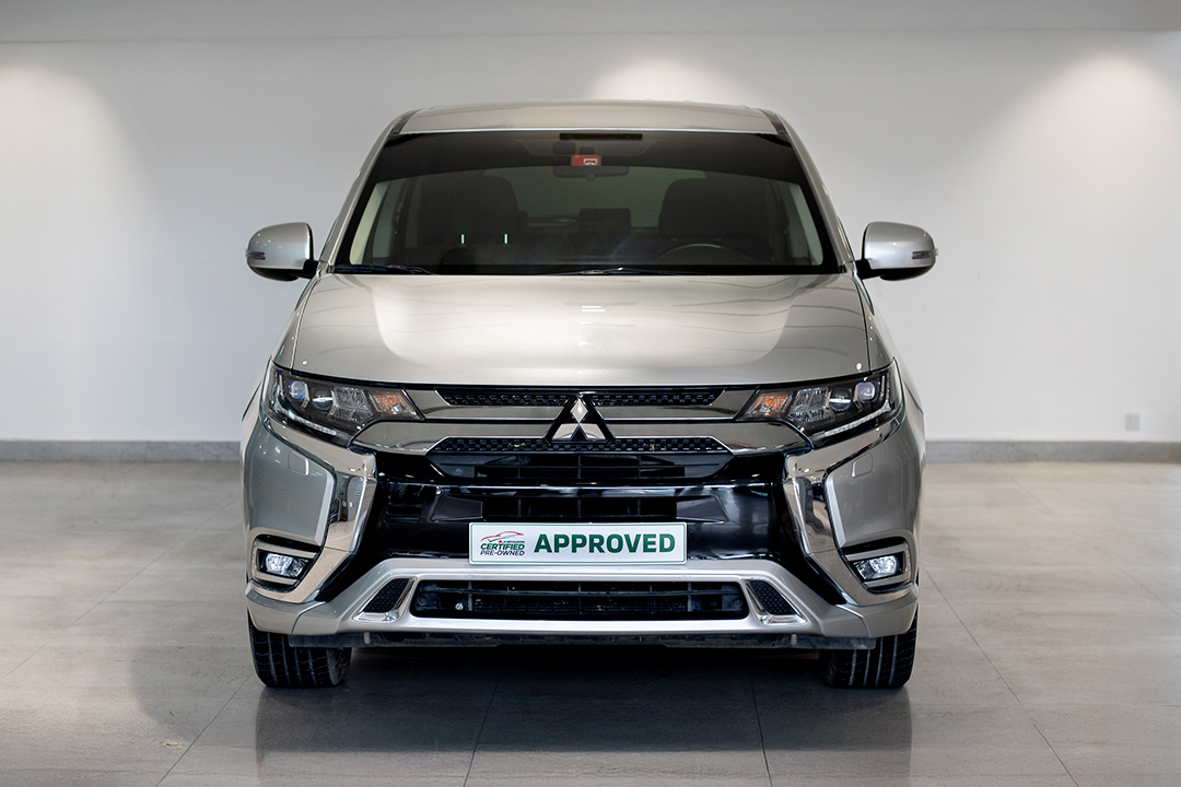 Outlander Hybrid (2)