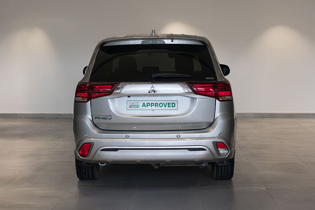 Outlander Hybrid (3)