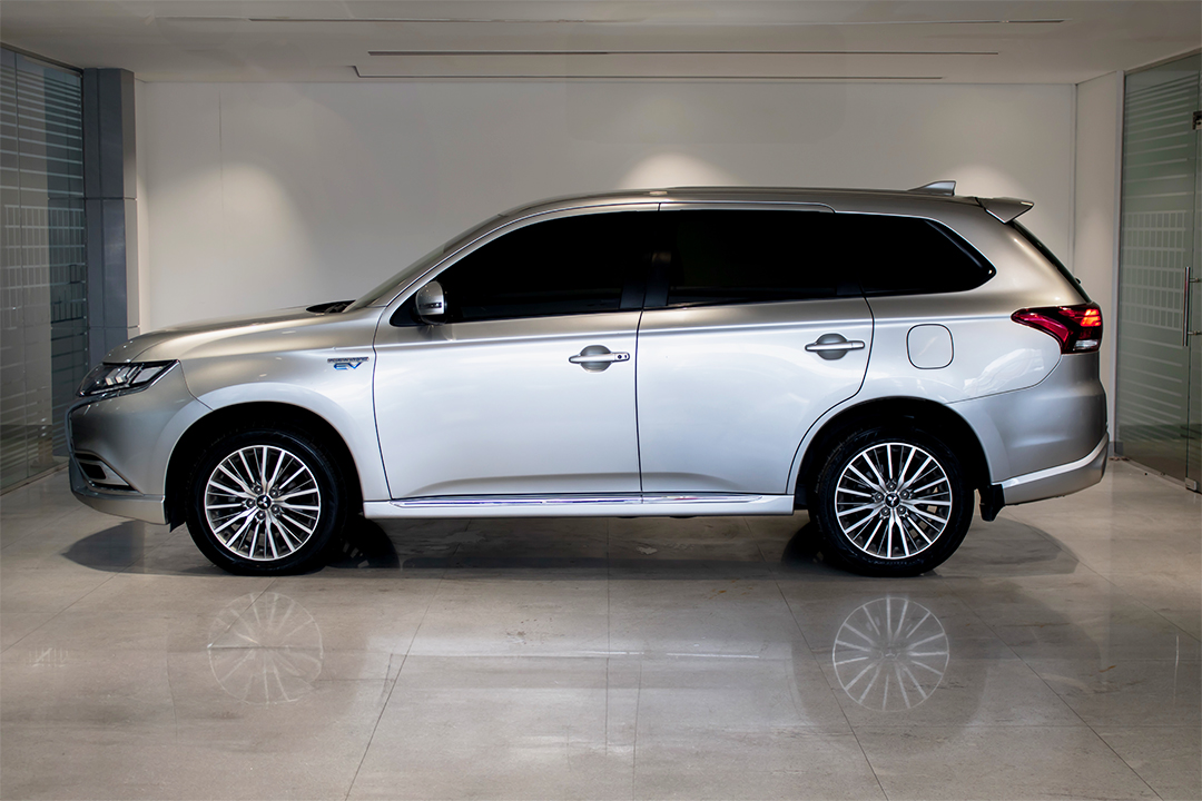 Outlander Hybrid (5)