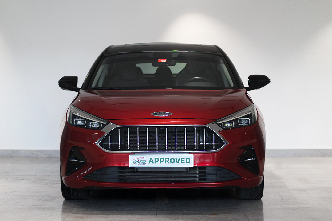 JAC – J7 Red (Black Top) 2023